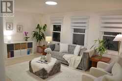 7 KING'S CROSS AVENUE | Richmond Hill Ontario | Slide Image Nine