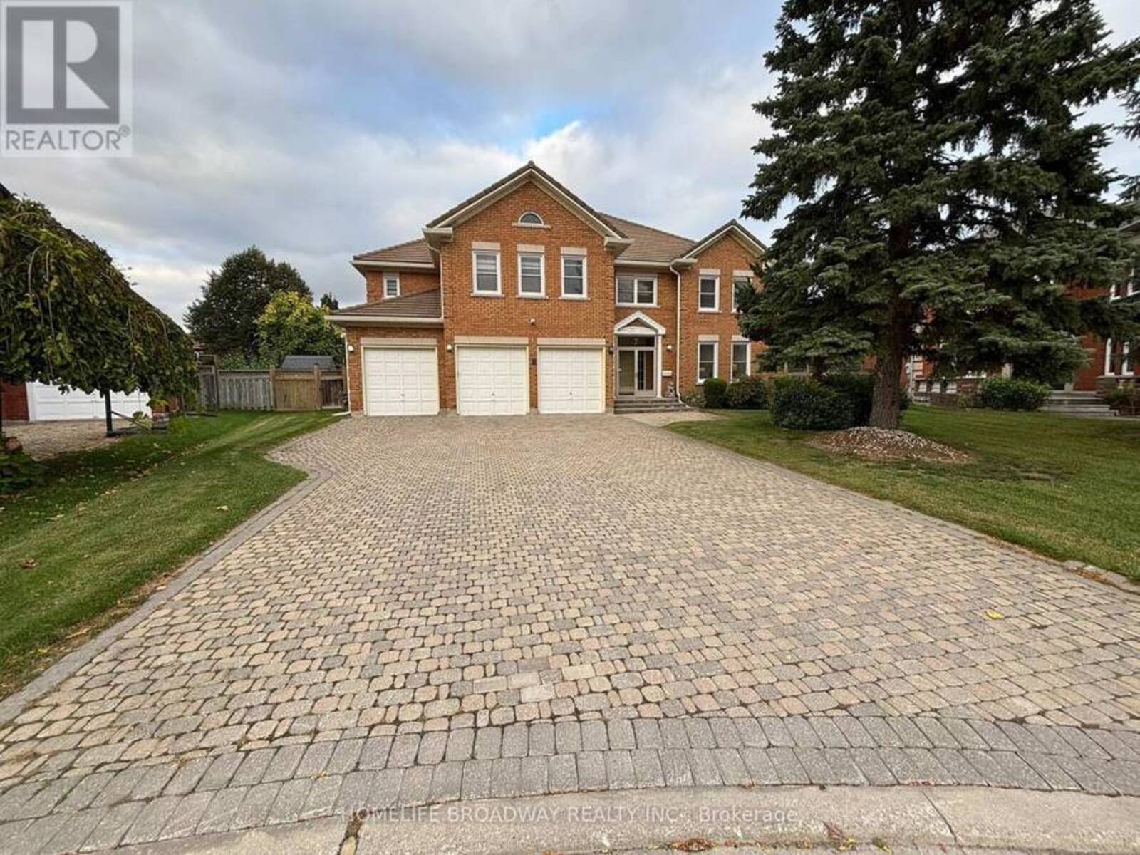 7 KING'S CROSS AVENUE, Richmond Hill, Ontario L4B 2M4