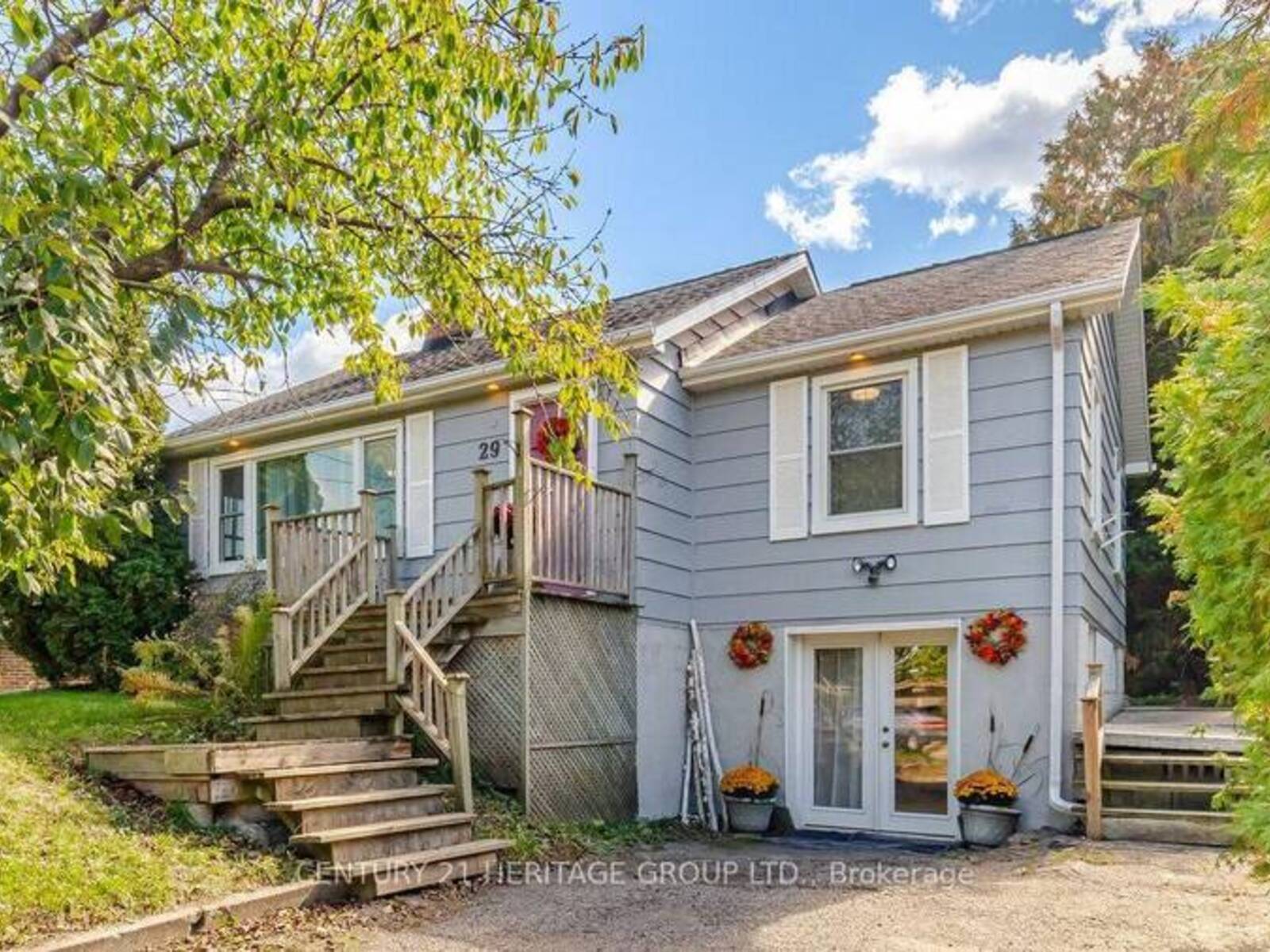 29 GEORGE STREET, Richmond Hill, Ontario L4E 2V8