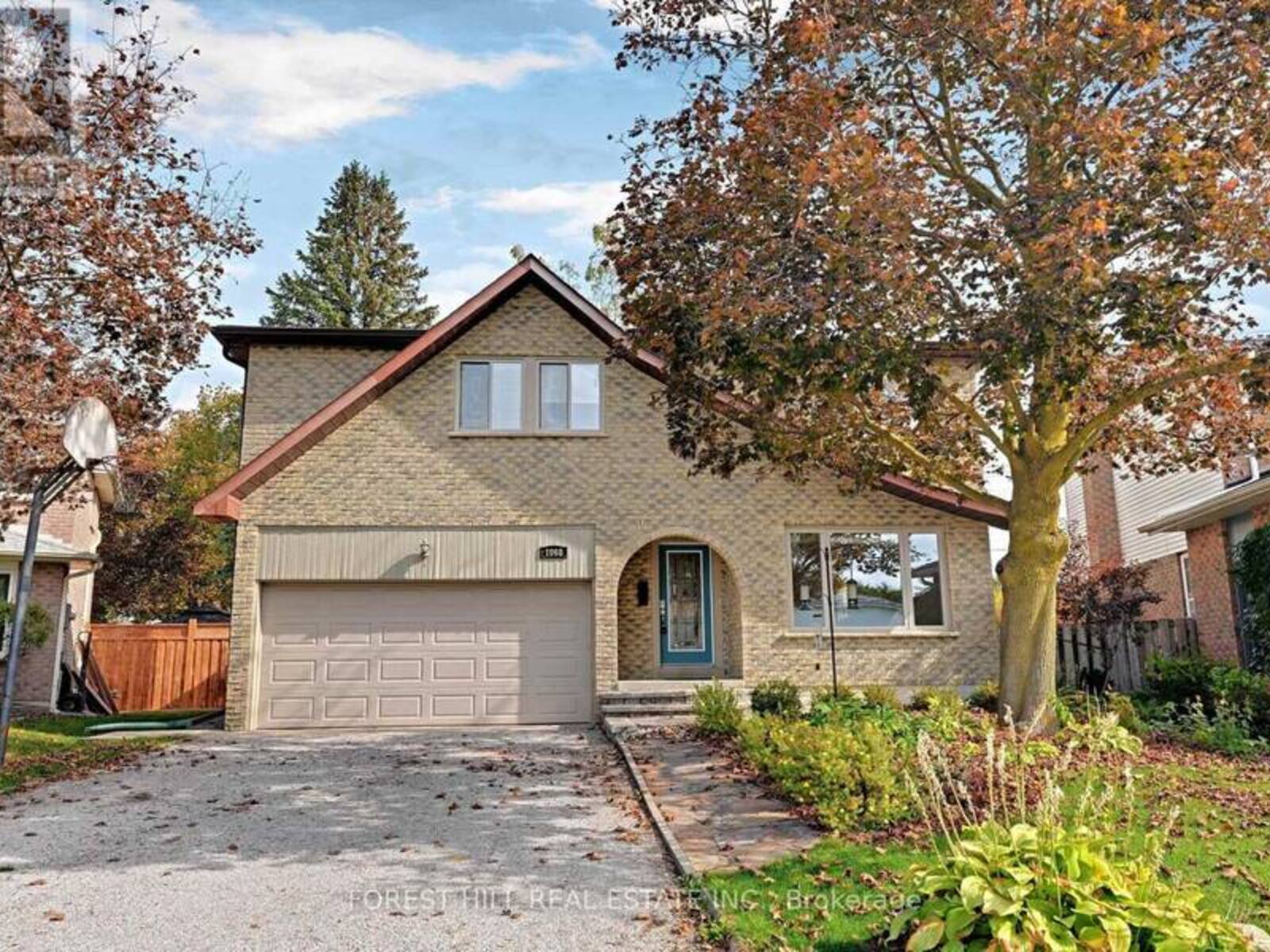 1068 WILDWOOD DRIVE, Newmarket, Ontario L3Y 2B5