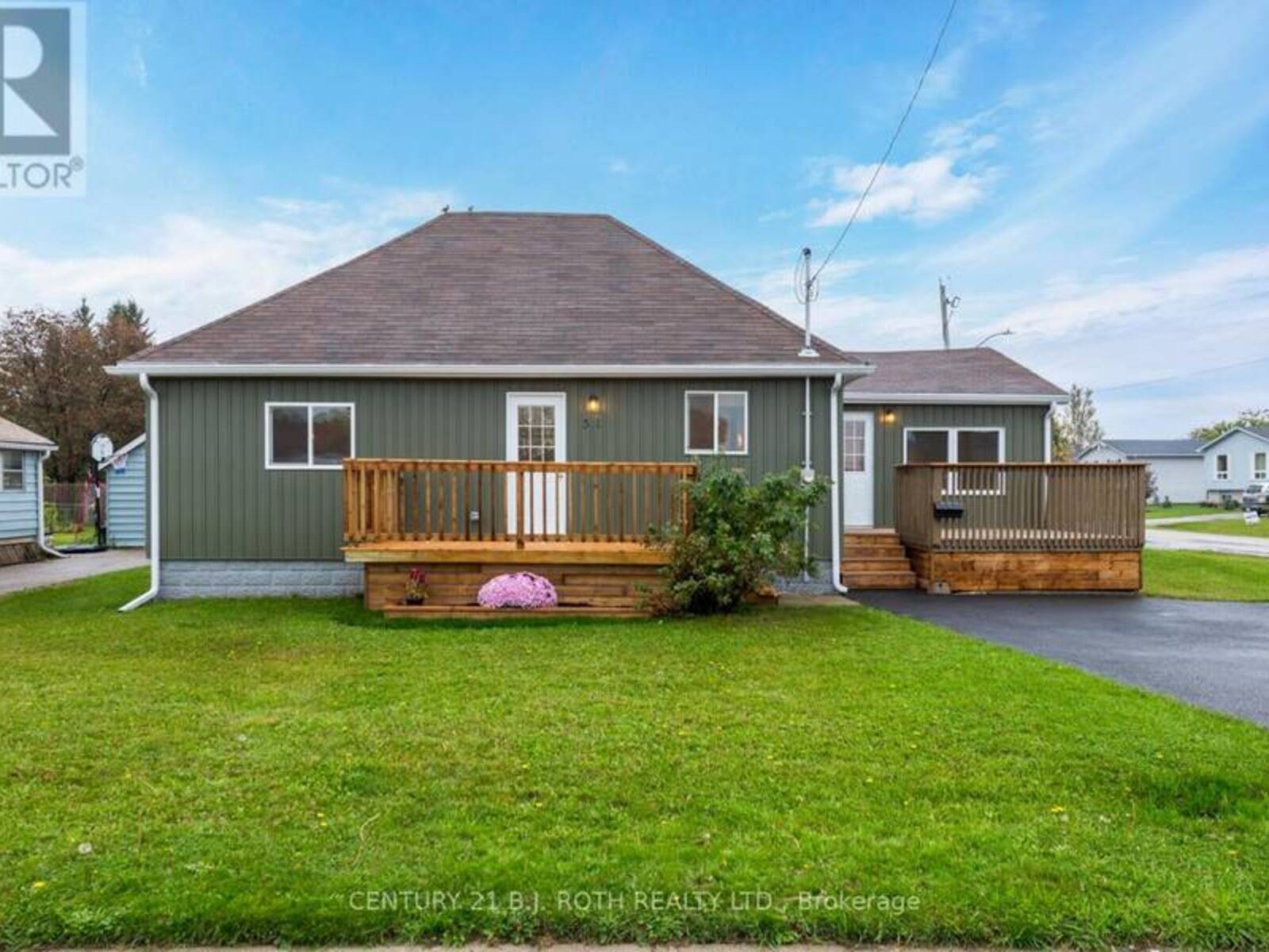 51 JAMES STREET E, Orillia, Ontario L3V 1L3