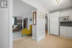 8 SMITH CRESCENT | Toronto Ontario | Slide Image Nine