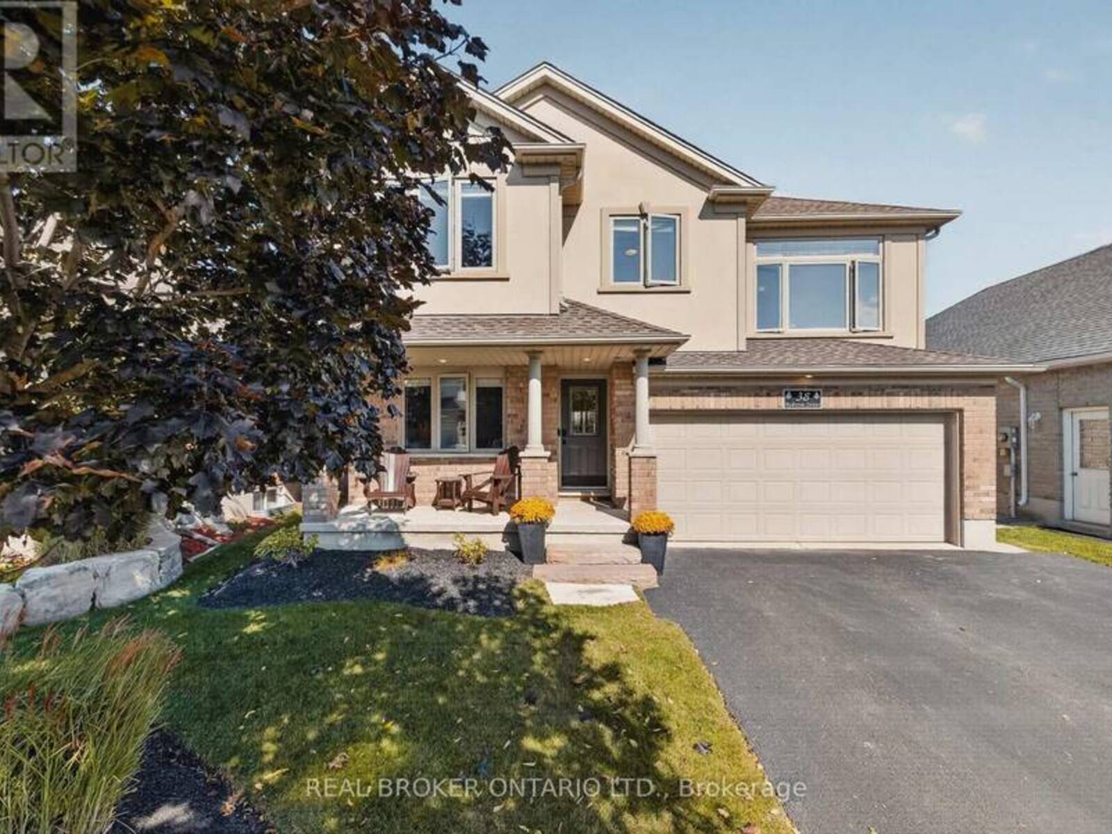 38 ROBERTA STREET, Elmira, Ontario N3B 3N7