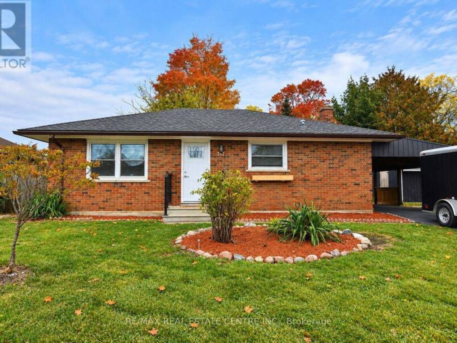 242 CHESTNUT STREET S, Cambridge, Ontario N3H 2J7