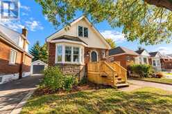 75 BARONS AVENUE | Hamilton Ontario | Slide Image Three