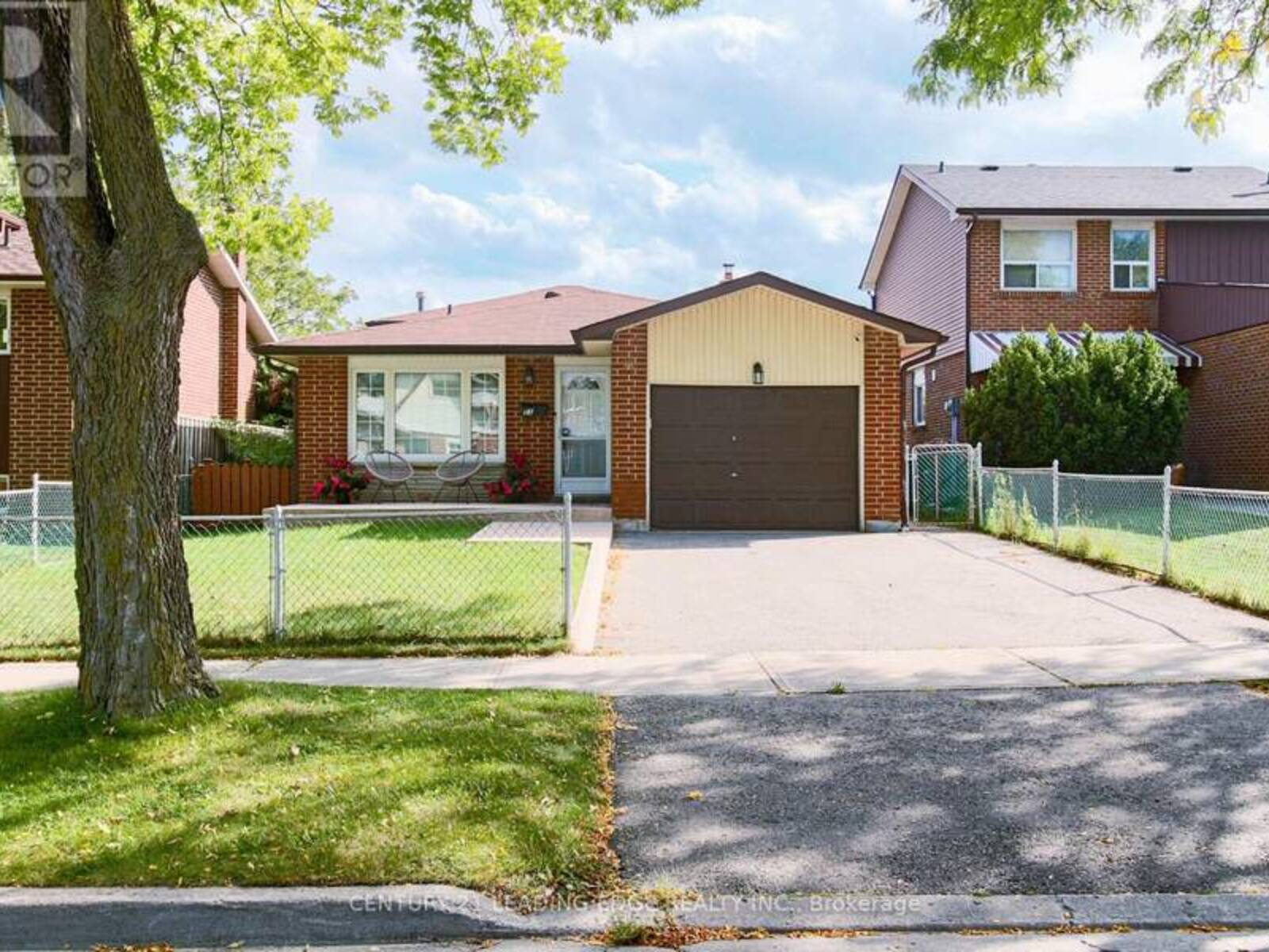55 MAMMOTH HALL TRAIL, Toronto, Ontario M1B 1P5