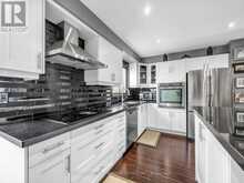 18 RIVIERA DRIVE | Vaughan Ontario | Slide Image Thirteen