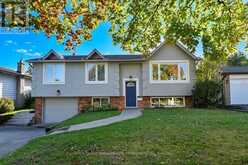 699 CASTLEGUARD CRESCENT | Burlington Ontario | Slide Image One