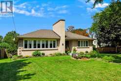 497 TOWNSEND AVENUE | Burlington Ontario | Slide Image Three