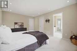 582 PLANTATION GATE | Newmarket Ontario | Slide Image Twenty-three