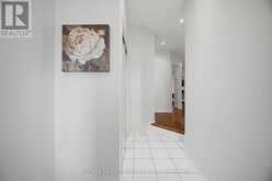 582 PLANTATION GATE | Newmarket Ontario | Slide Image Six