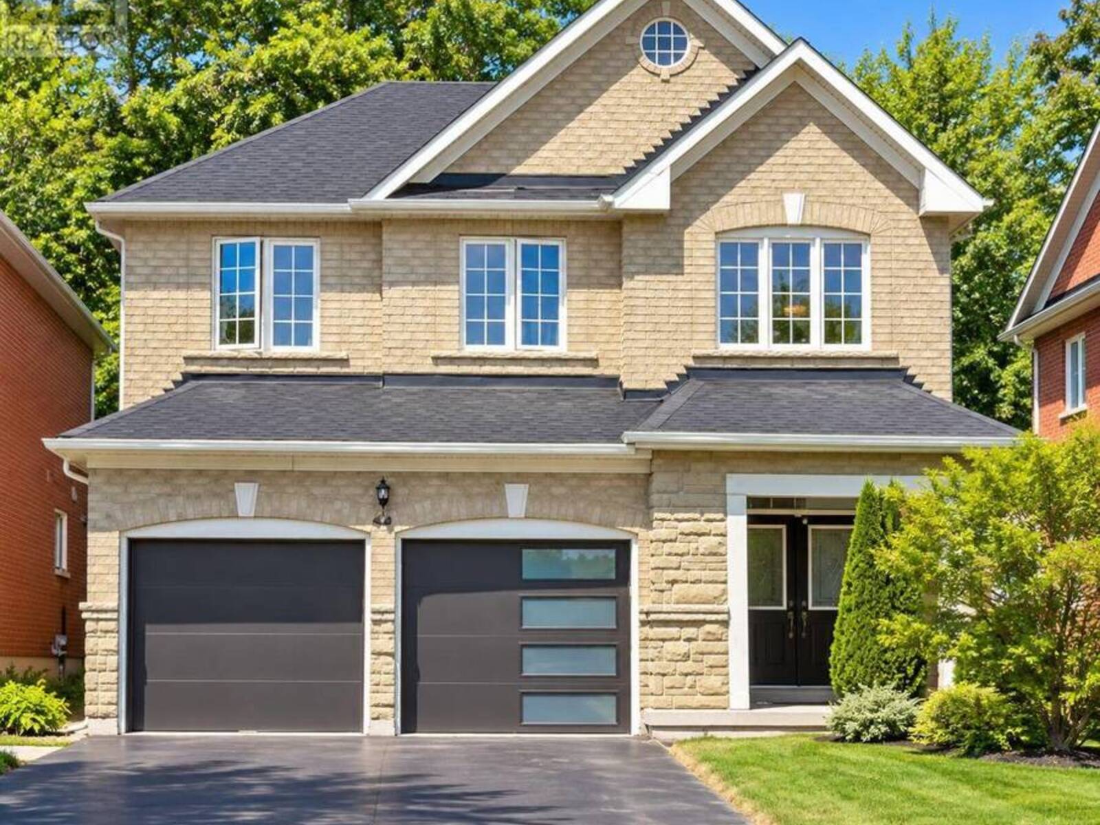 44 CANYON HILL AVENUE, Richmond Hill, Ontario L4C 9T5