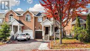 79 RED RIVER CRESCENT | Newmarket Ontario | Slide Image Three
