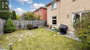 79 RED RIVER CRESCENT | Newmarket Ontario | Slide Image Forty-two