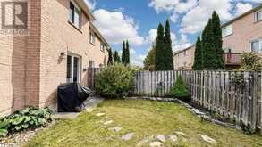 79 RED RIVER CRESCENT | Newmarket Ontario | Slide Image Forty-one