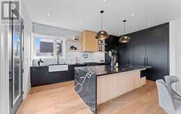 88 COSFORD STREET | Aurora Ontario | Slide Image Sixteen