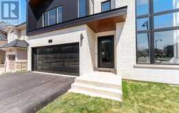 88 COSFORD STREET | Aurora Ontario | Slide Image Two