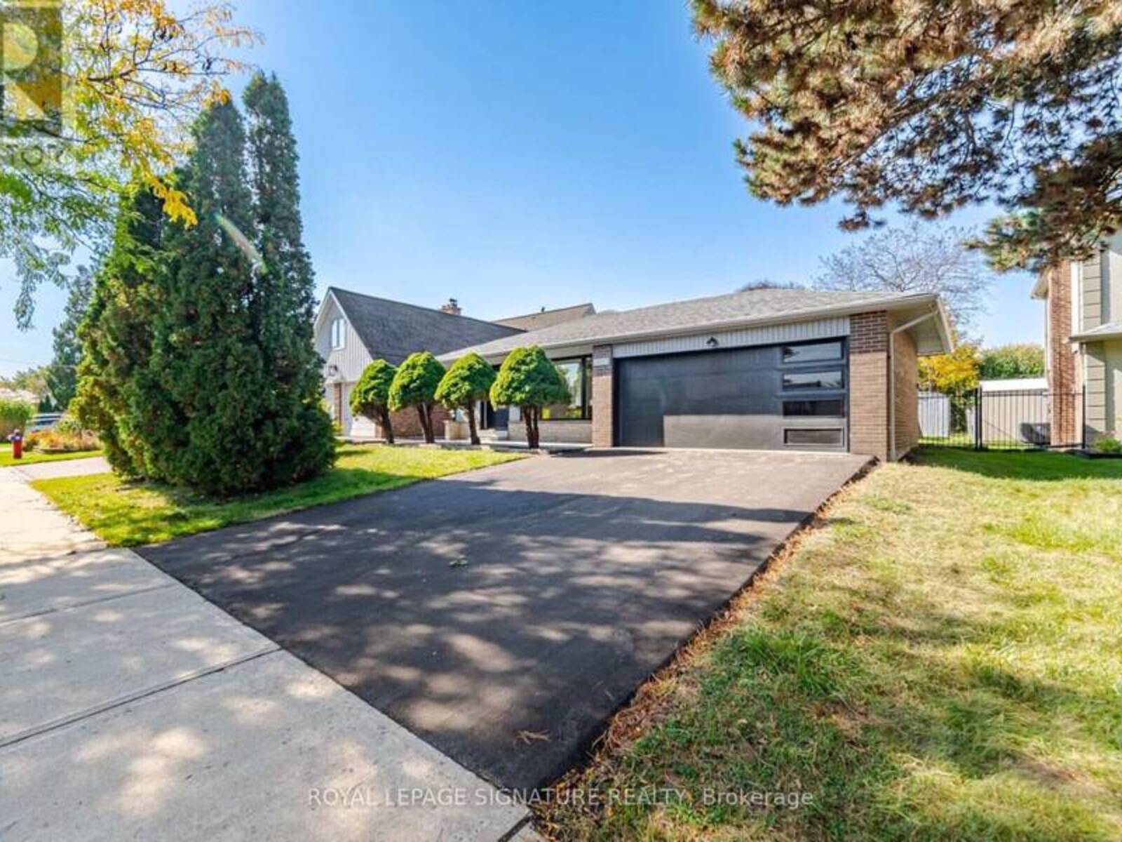 2651 THORN LODGE DRIVE, Mississauga, Ontario L5K 1L1