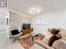 497 NORTHCLIFFE BOULEVARD | Toronto Ontario | Slide Image Seven