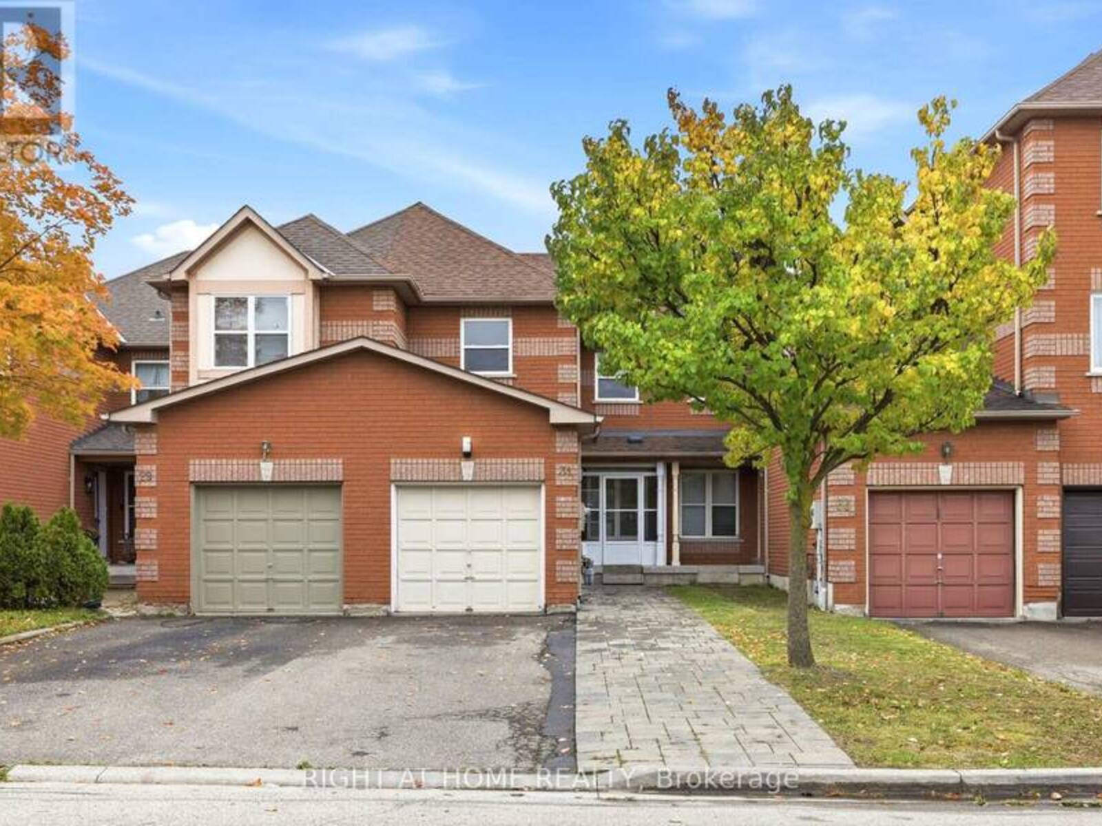 31 ISLAY CRESCENT, Vaughan, Ontario L6A 2C1