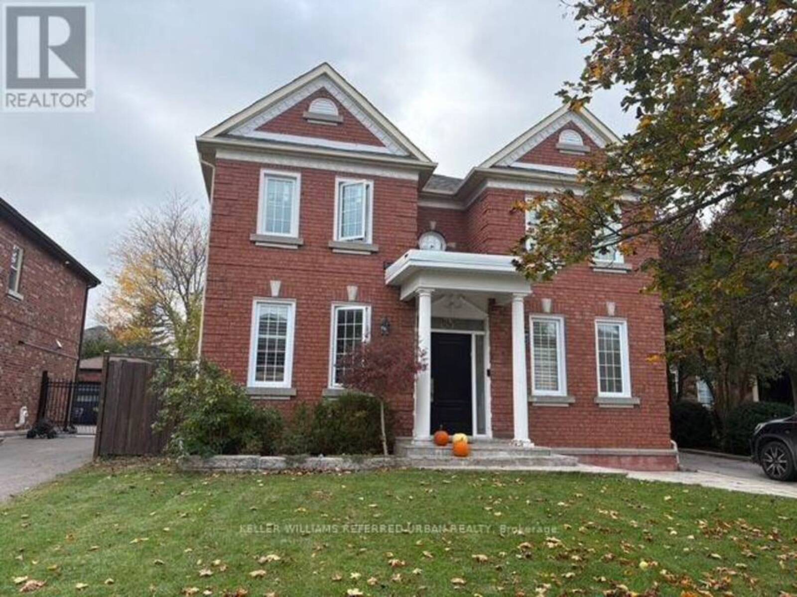 63 OATLANDS CRESCENT, Richmond Hill, Ontario L4C 9P2