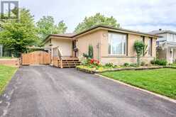 12 DAPHNE CRESCENT | Barrie Ontario | Slide Image One