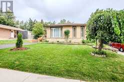 12 DAPHNE CRESCENT | Barrie Ontario | Slide Image Two
