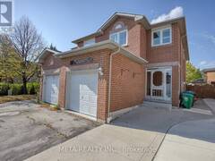 131 SADDLETREE TRAIL Brampton Ontario, L6X 4M9
