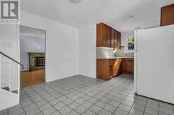 27 TOULON CRESCENT | London Ontario | Slide Image Twelve