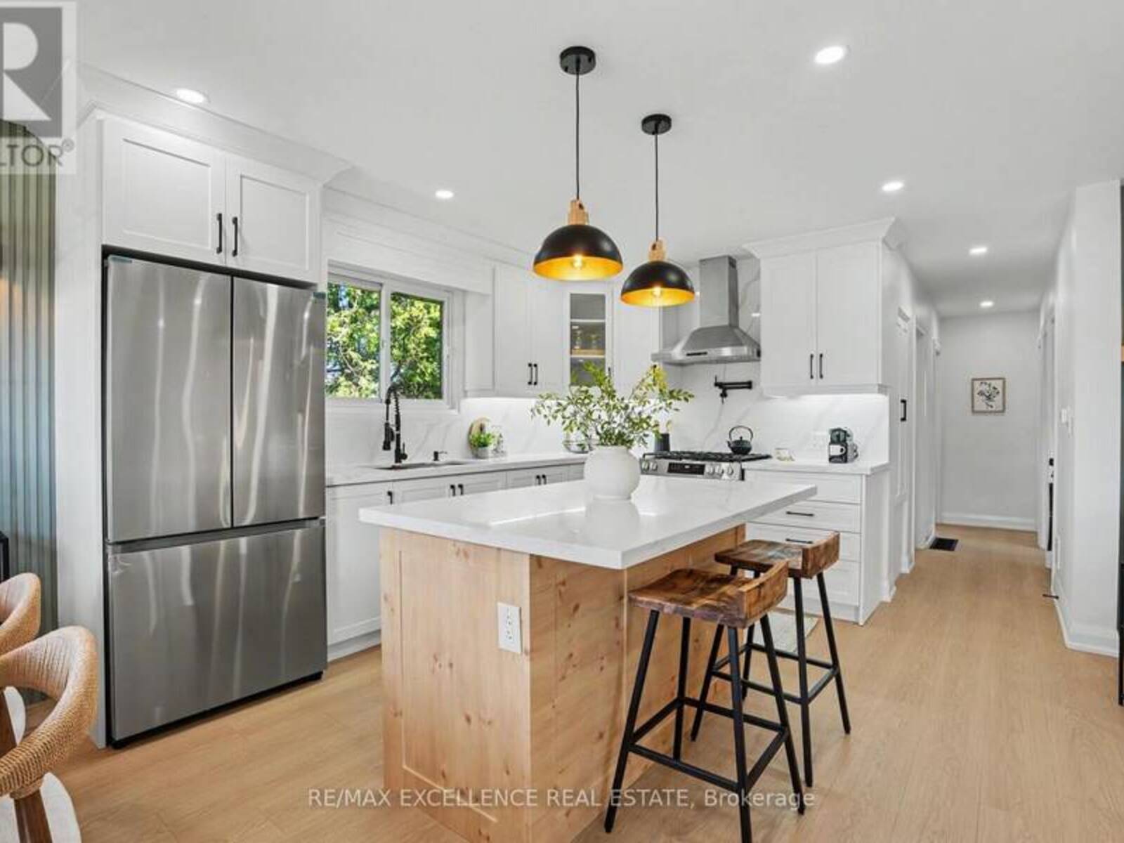 311 EAST 14TH STREET, Hamilton, Ontario L9A 4C1