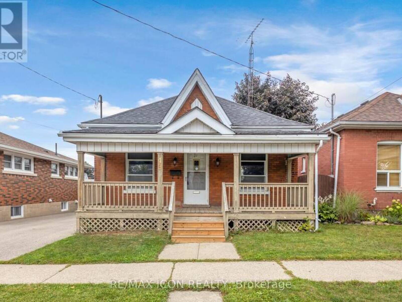 49 MINTERN AVENUE, Brantford, Ontario N3S 1K9