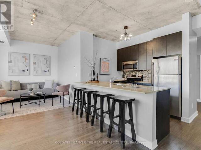 802 - 400 WELLINGTON STREET W Toronto Ontario, M5V 0B5 - 1 Bedroom Condo For Sale