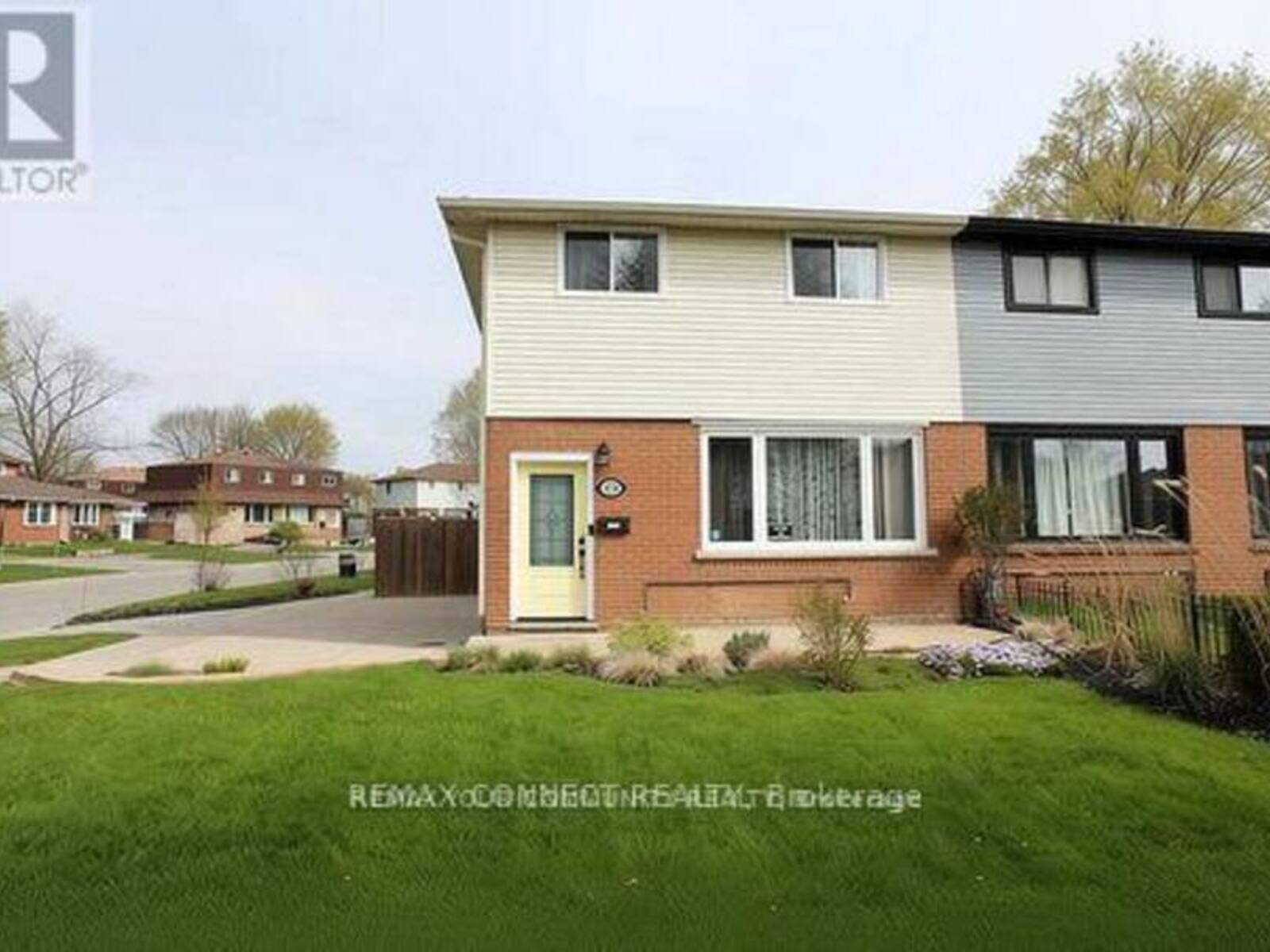 376 DWIGHT AVENUE, Oshawa, Ontario L1J 1K9