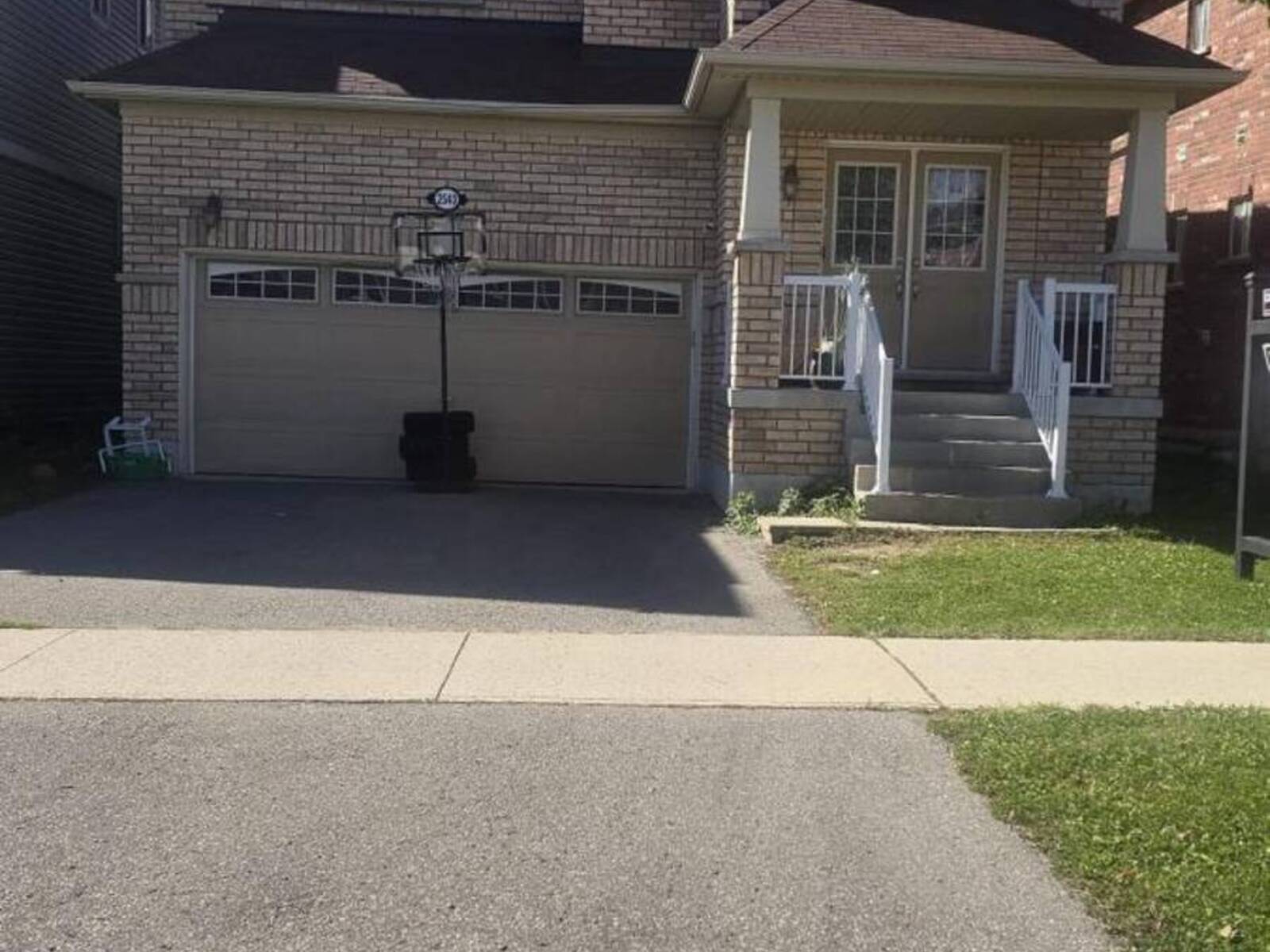 2540 SECRETO STREET, Oshawa, Ontario L1H 0H8