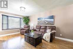 45 BAILEY CRESCENT | Aurora Ontario | Slide Image Eleven
