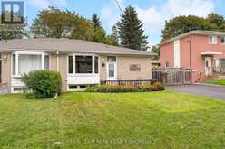 45 BAILEY CRESCENT | Aurora Ontario | Slide Image Two