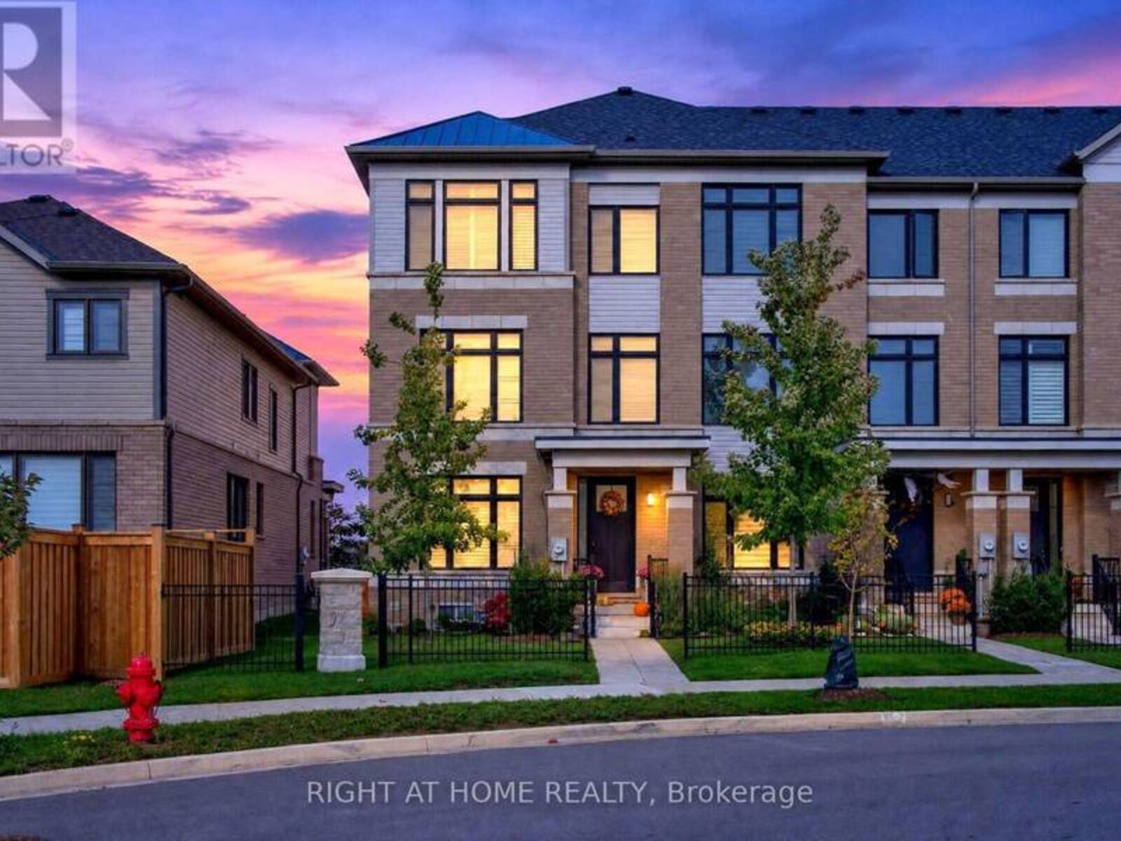 26 FREEDOM CRESCENT, Hamilton, Ontario L0R 1W0