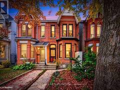 44 RUSSELL STREET Toronto Ontario, M5S 1B7
