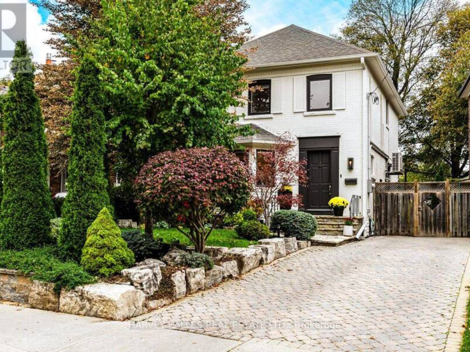 110 CHATSWORTH DRIVE, Toronto, Ontario M4R 1R9