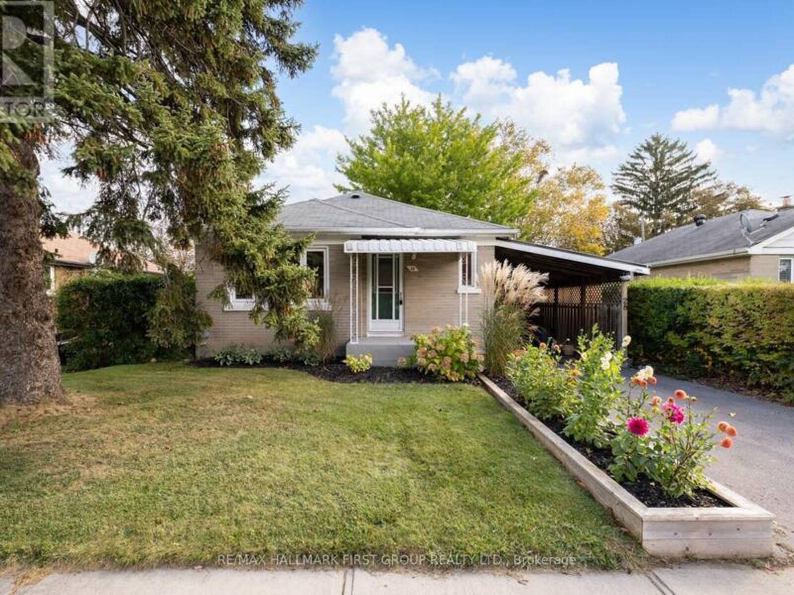 28 FOREST ROAD, Ajax, Ontario L1S 2N3