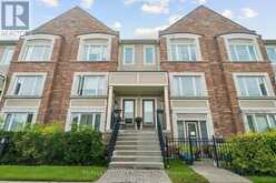 26 WALTER DOVE COURT | Aurora Ontario | Slide Image One