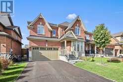 36 SAMUEL CRESCENT | Springwater Ontario | Slide Image Two