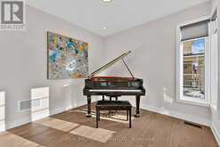416 SEAVIEW HEIGHTS | East Gwillimbury Ontario | Slide Image Four