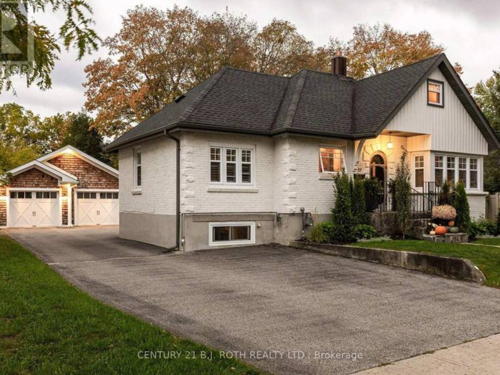 17 GRANVILLE STREET, Barrie, Ontario L4N 3K1