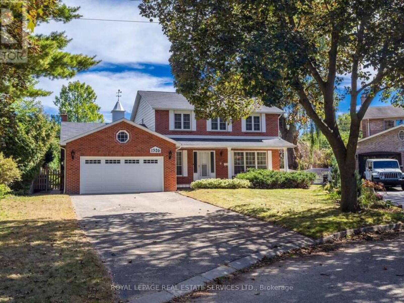 1326 PRINCE ALBERT COURT, Mississauga, Ontario L5H 3S1
