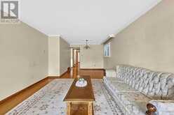 32 BARTEL DRIVE | Toronto Ontario | Slide Image Twelve