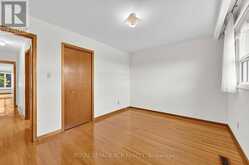 32 BARTEL DRIVE | Toronto Ontario | Slide Image Sixteen