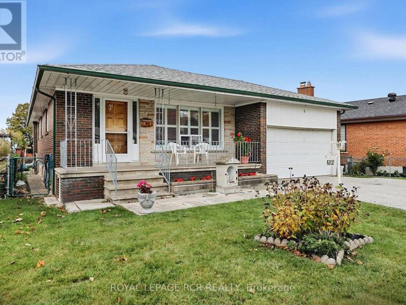 32 BARTEL DRIVE, Toronto, Ontario M3N 1C9