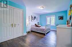 351 FAIRWAY GARDENS | Newmarket Ontario | Slide Image Thirty-eight