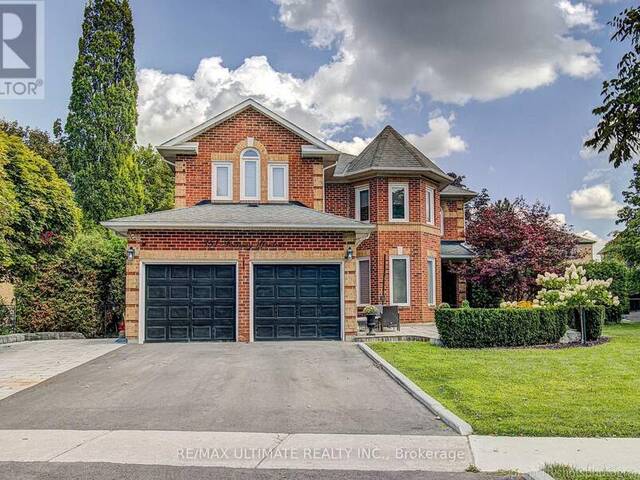 351 FAIRWAY GARDENS Newmarket Ontario, L3X 1B4 - 4 Bedrooms Home For Sale